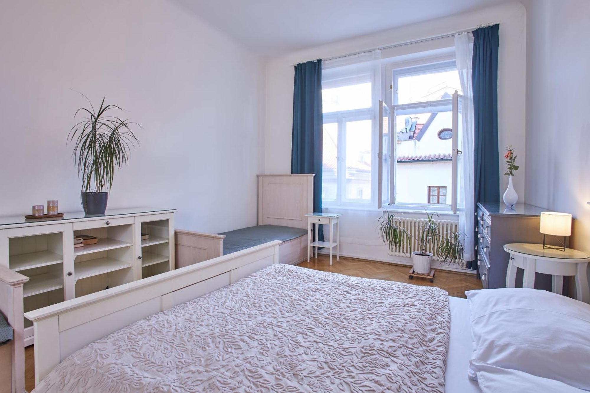 Charles Bridge Premium Residence Prague Exterior photo